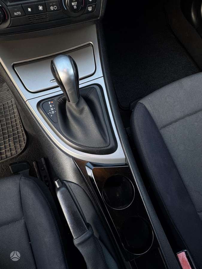 BMW 120, hatchback