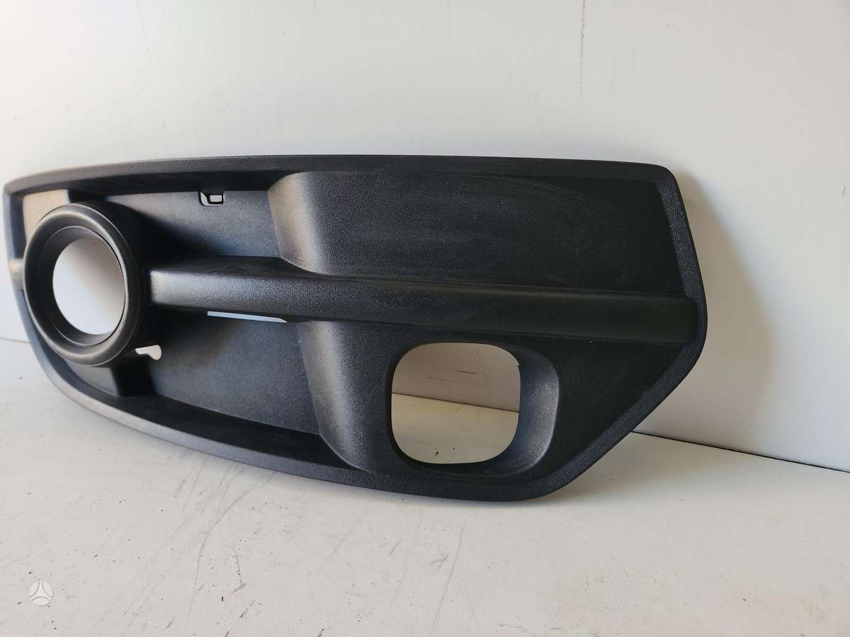 Audi Q5, 8R0 807 682D, front grill