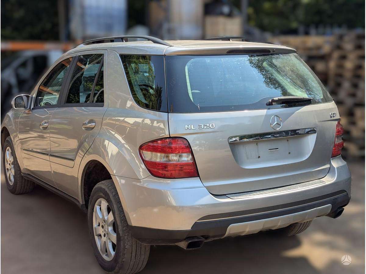 Mercedes-Benz ML320 engine