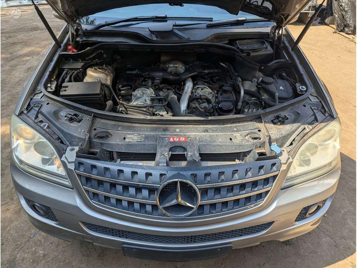 Mercedes-Benz ML320 engine
