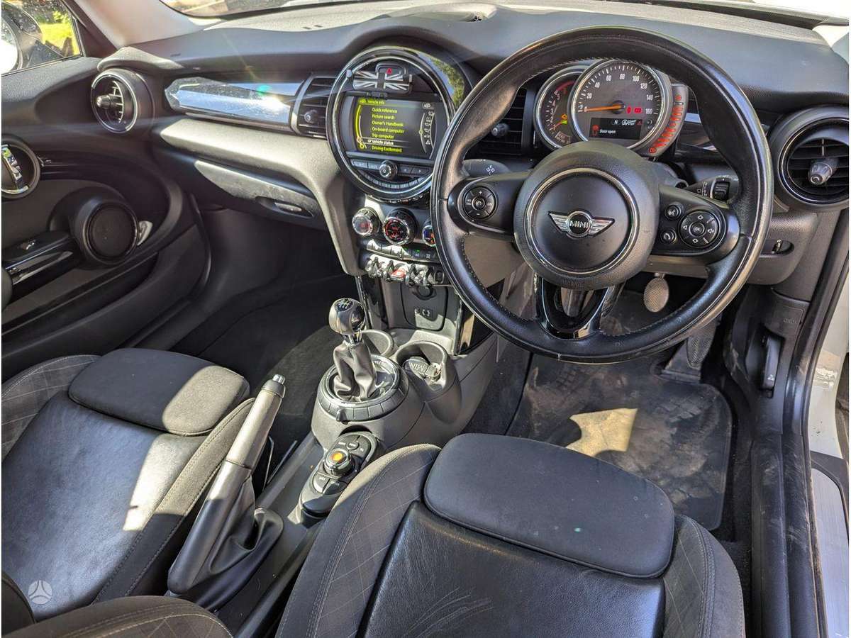 Mini Cooper variklis