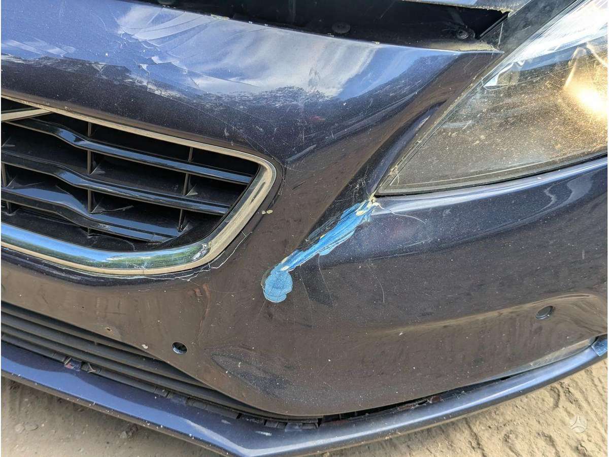 Volvo V40 variklis