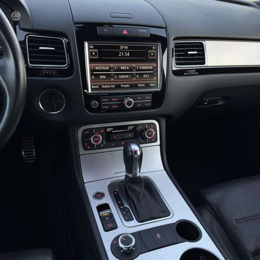 Volkswagen Touareg - 9