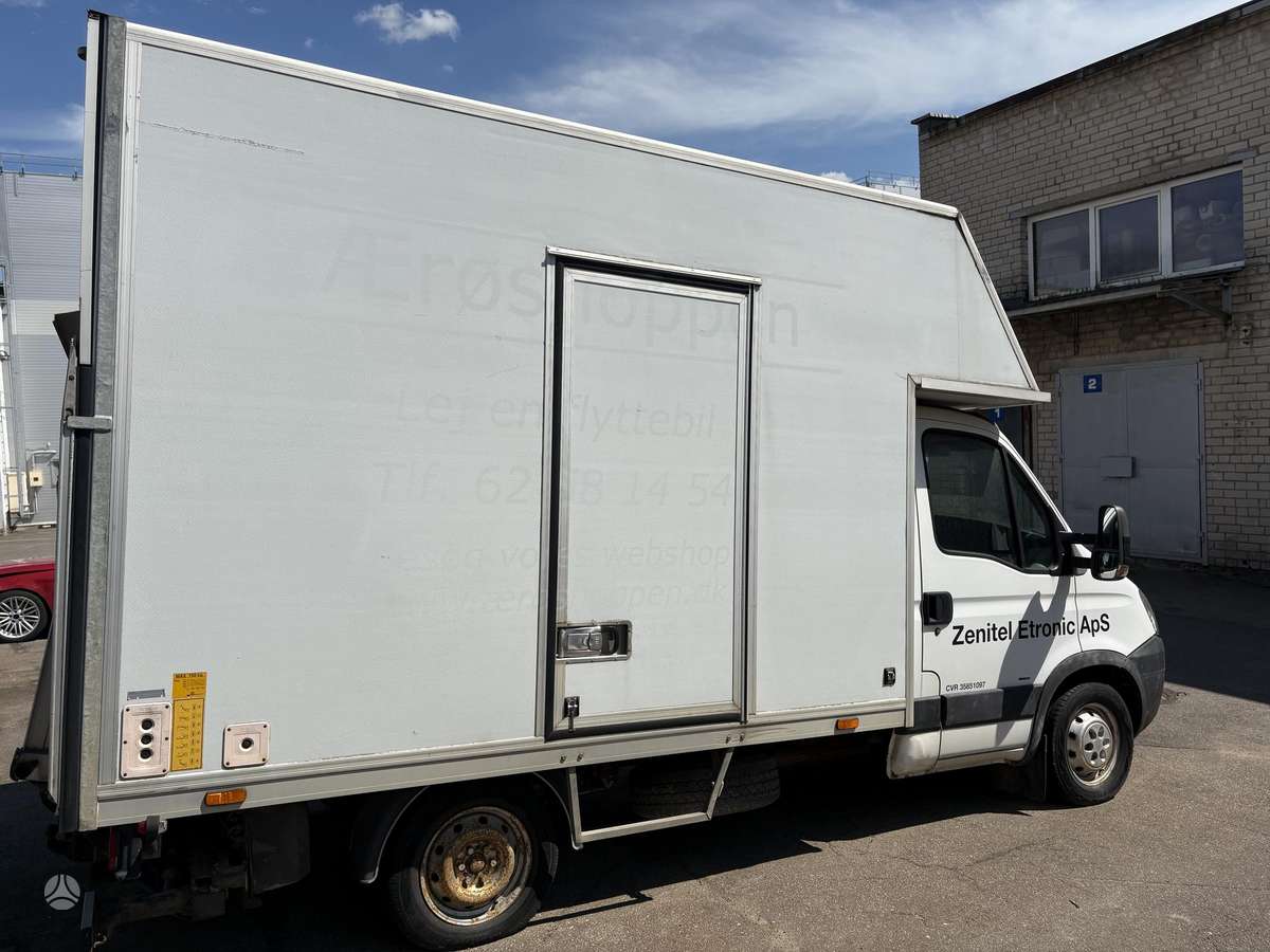 Iveco Daily 35c18, box trucks / box vans