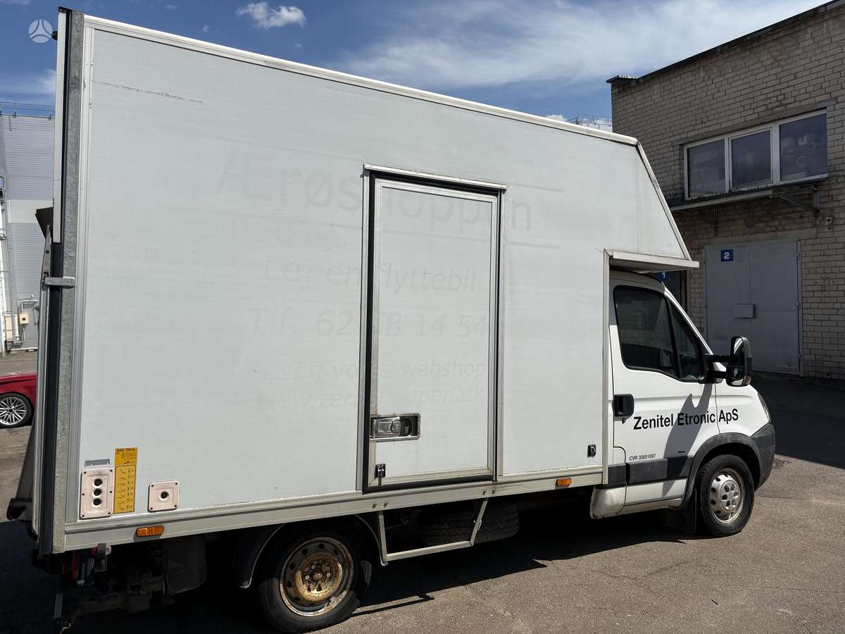 Iveco Daily 35c18, kietašoniai