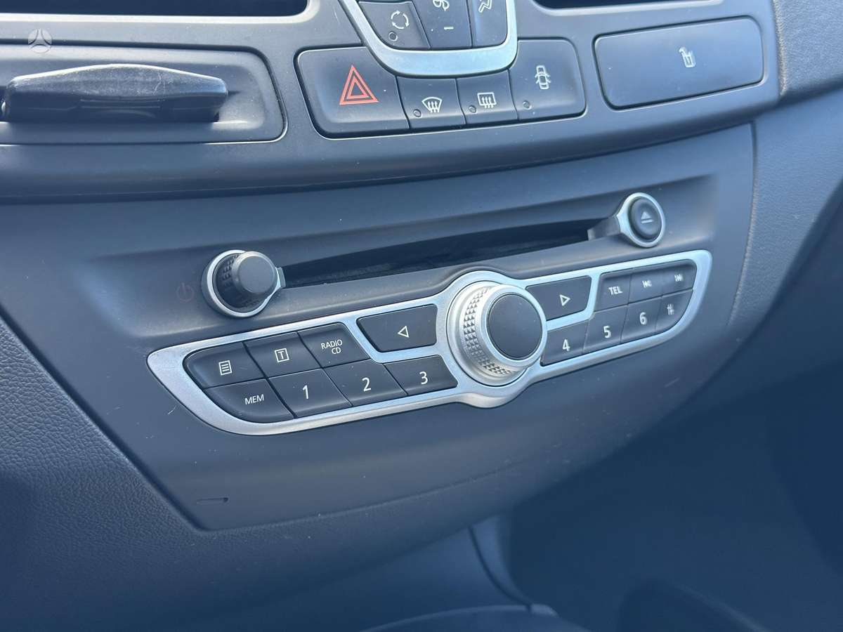 Renault Laguna, 1.5 l., hatchback