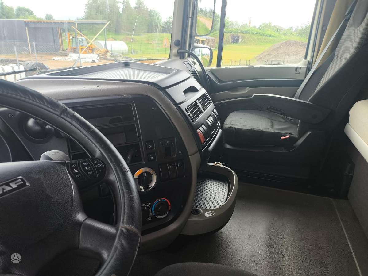 DAF XF105.460, isothermal trucks
