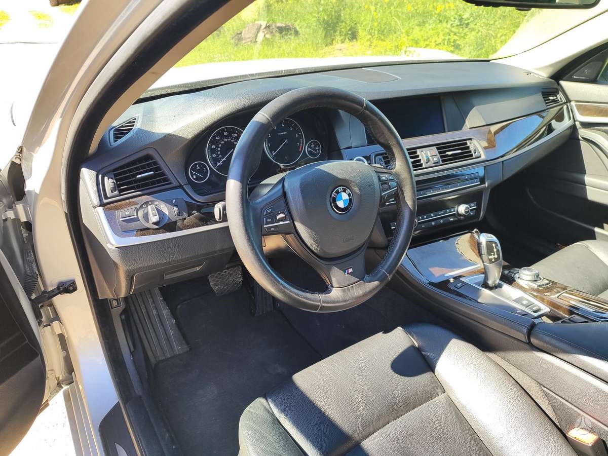 BMW 528, 3.0 l., Седан