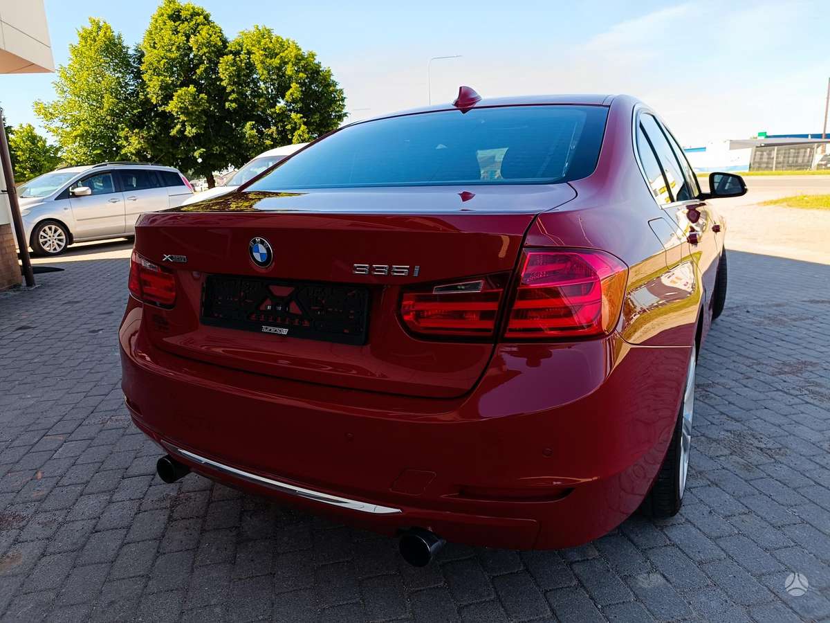BMW 335, 3.0 l., Седан