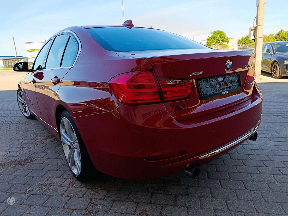 BMW 335, 3.0 l., Седан