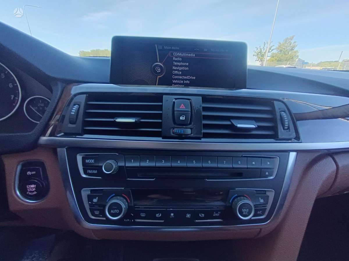 BMW 335, 3.0 l., Седан