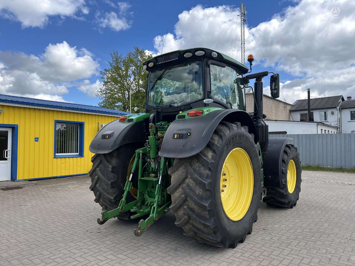 John Deere 6250R, tractors