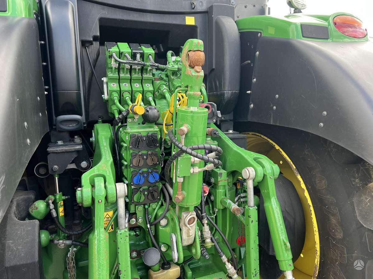 John Deere 6250R, тракторы