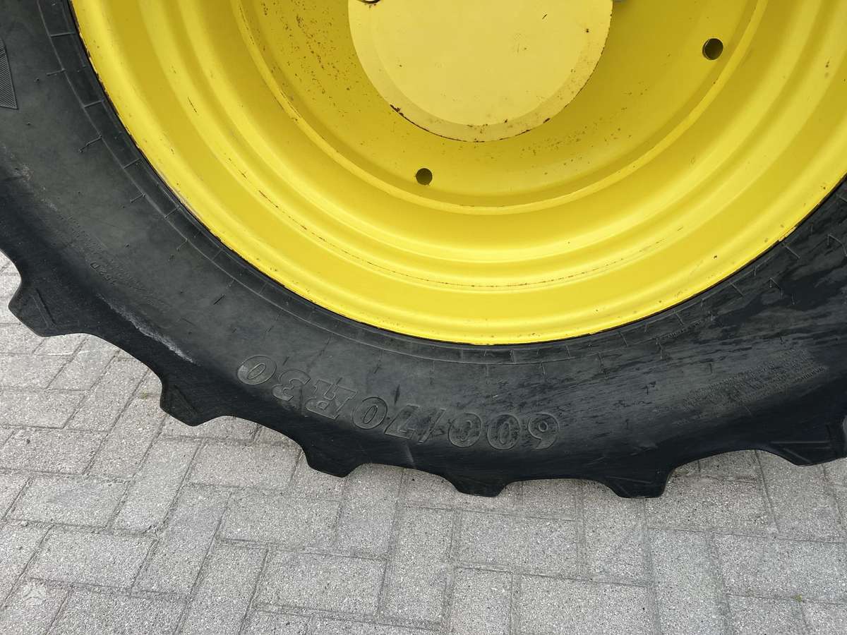 John Deere 6250R, тракторы