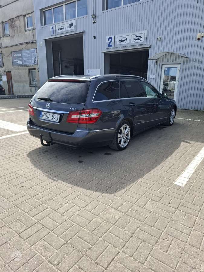 Mercedes-Benz E200, 2.1 l., Универсал