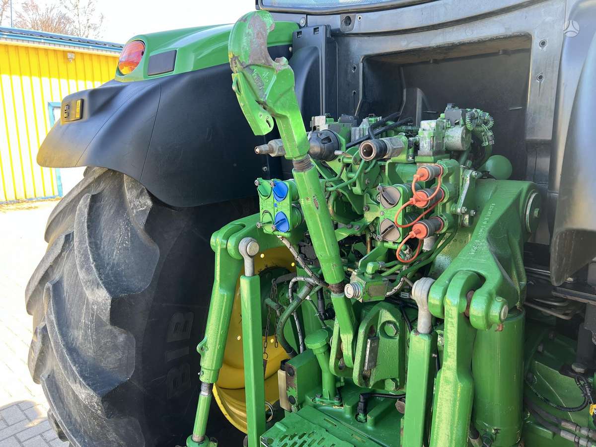 John Deere 6150R, тракторы