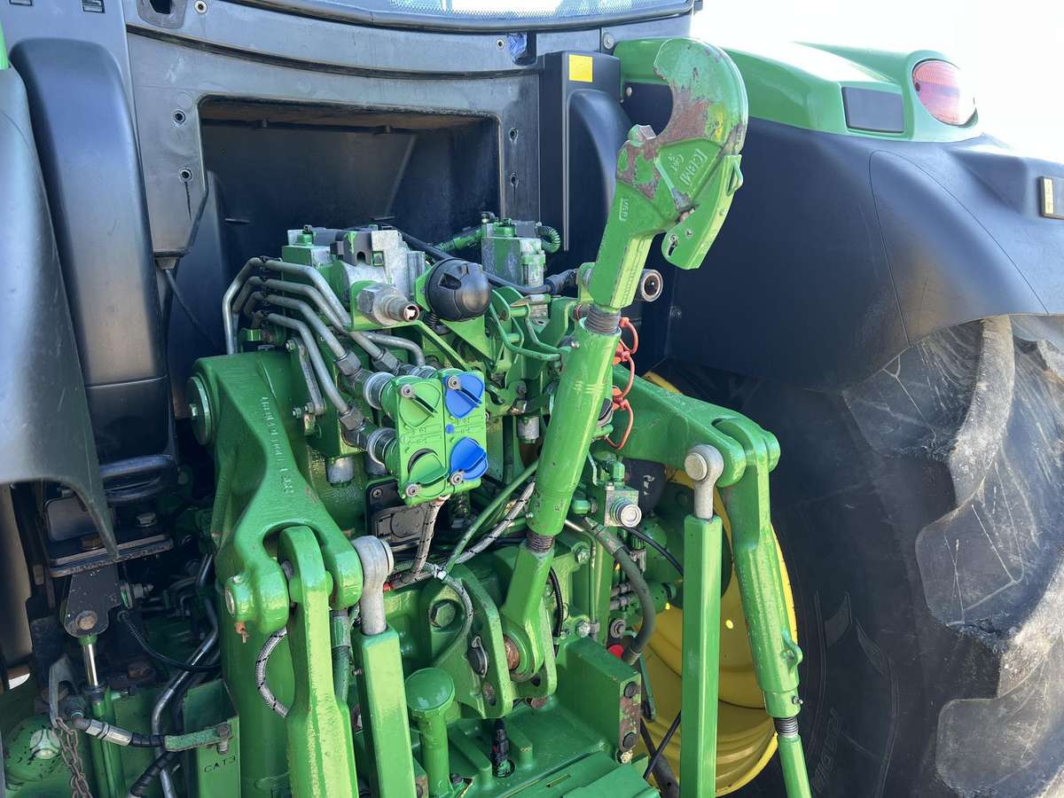 John Deere 6150R, тракторы
