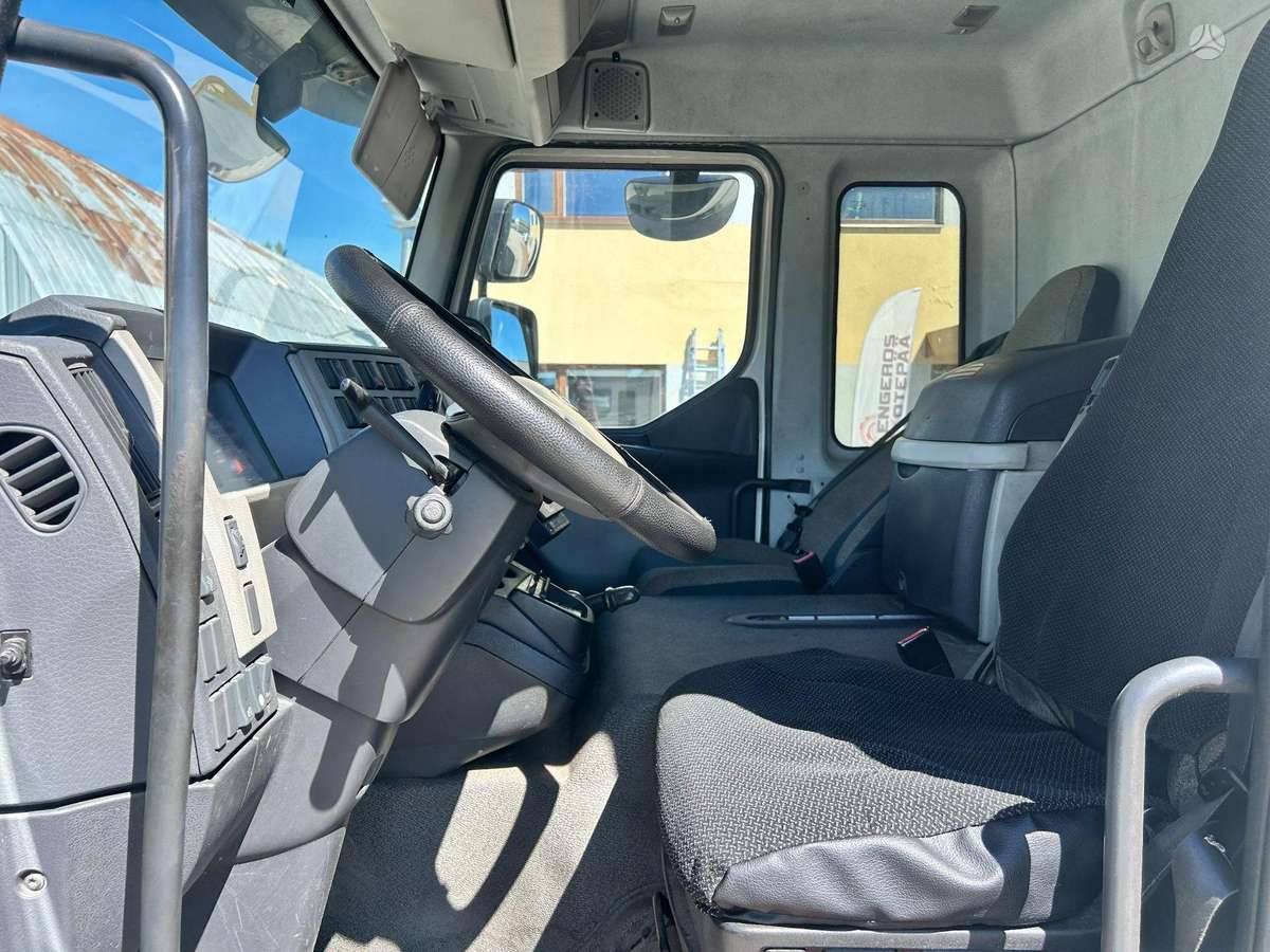 Volvo FL210, refrižerātori