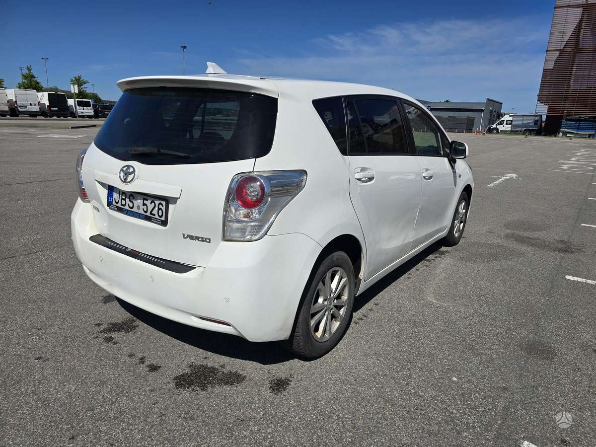Toyota Verso - 3