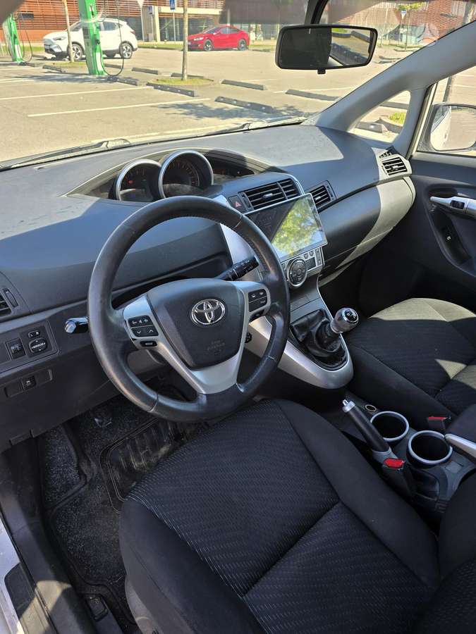 Toyota Verso - 5