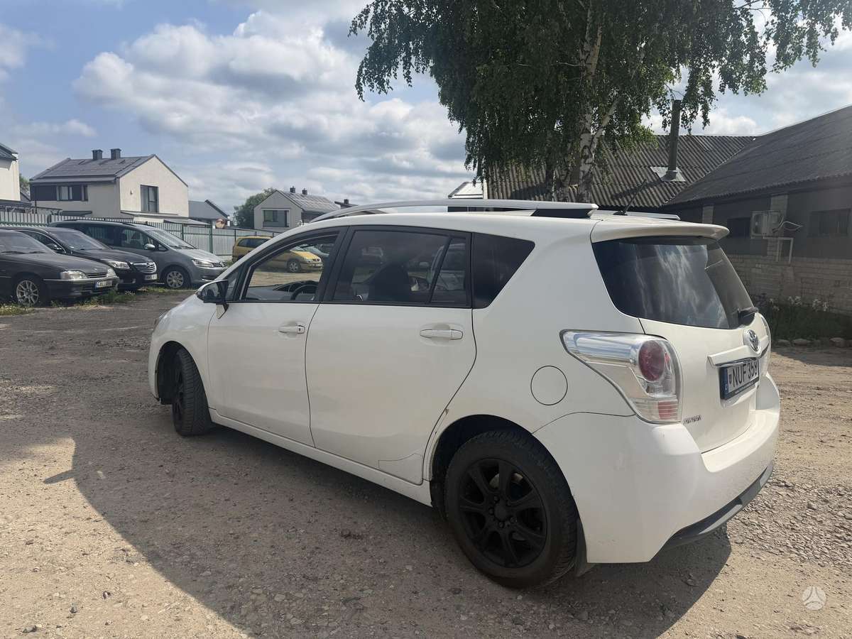 Toyota Verso - 7