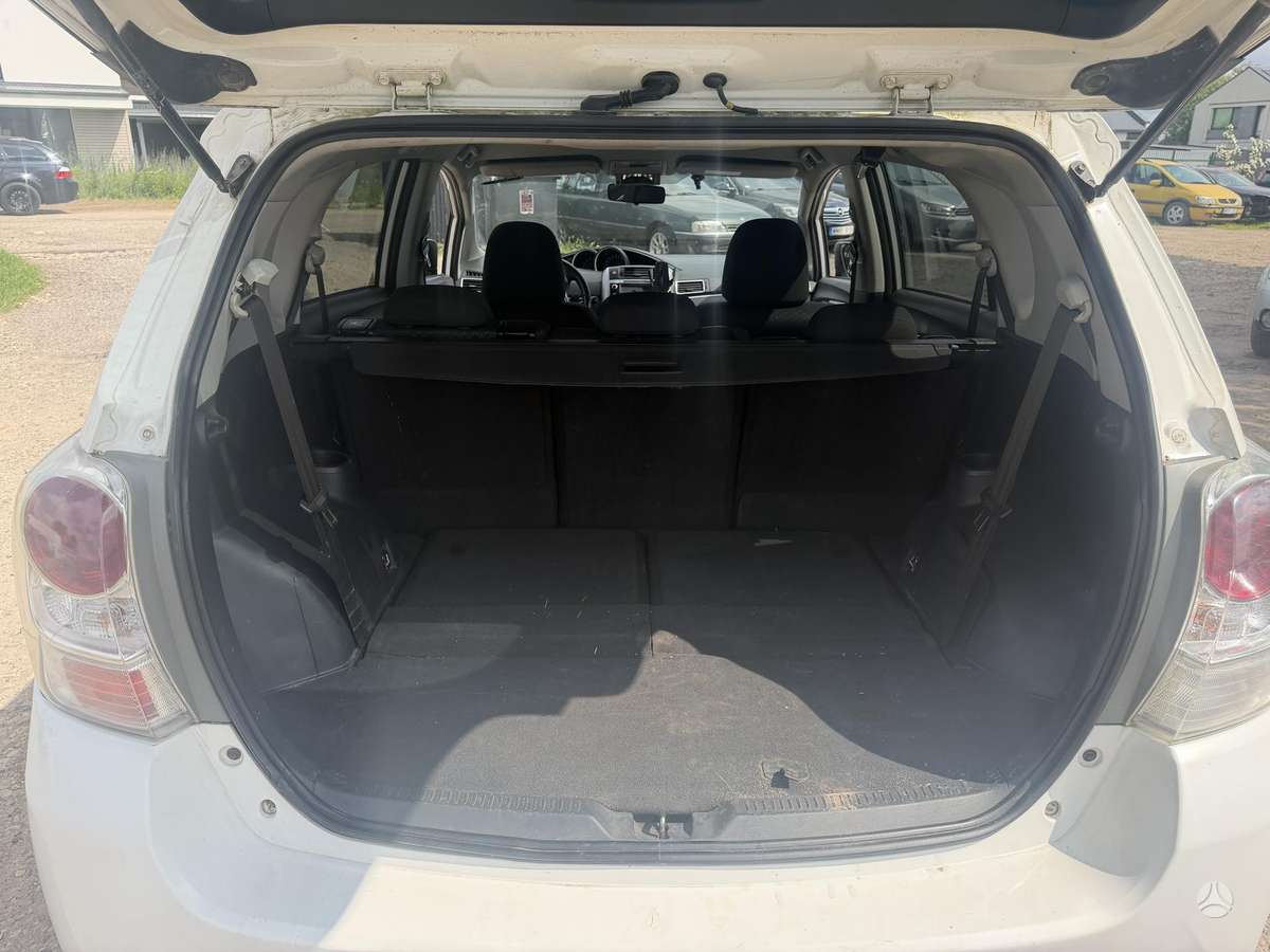 Toyota Verso - 8