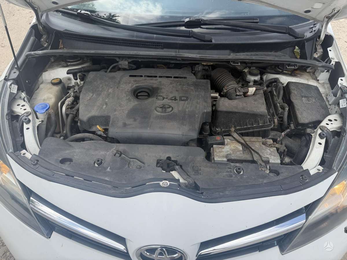 Toyota Verso, 2.0 l., Хэтчбек