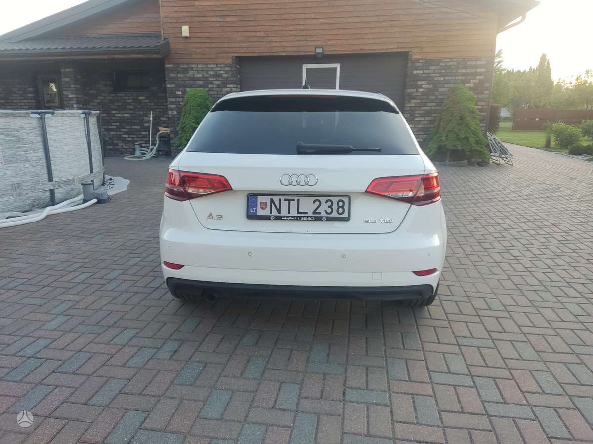 Audi A3, 1.6 l., hatchback