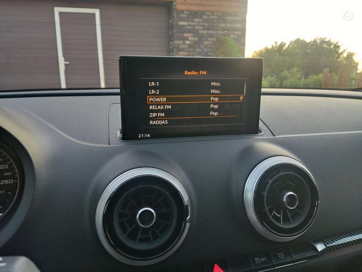 Audi A3, 1.6 l., hatchback