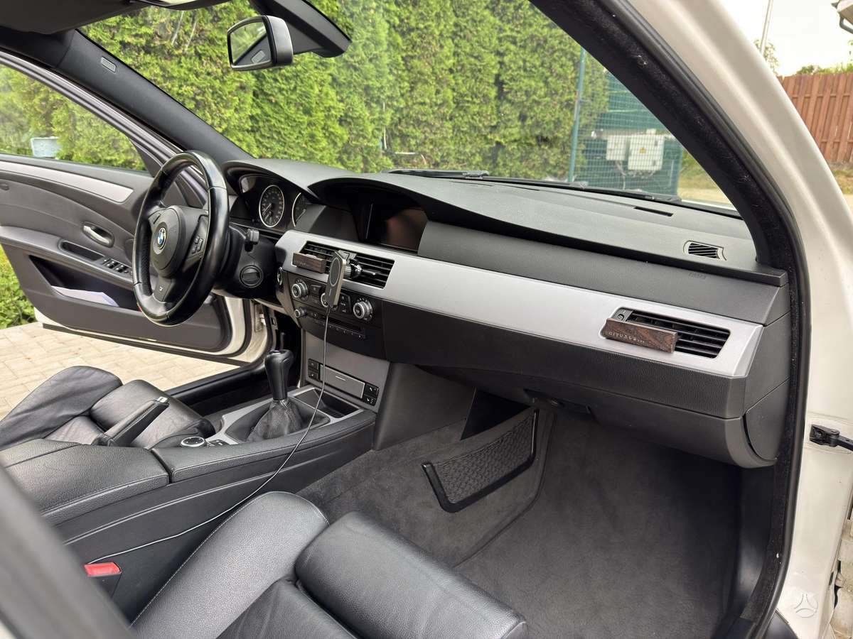 BMW 525, 3.0 l., Универсал