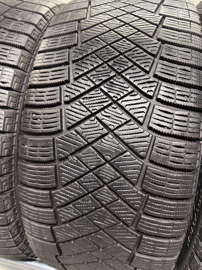 Pirelli Ice zero, winter 235/45 R18