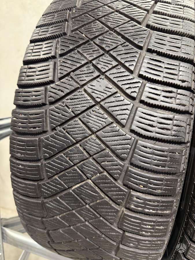 Pirelli Ice zero, winter 235/45 R18