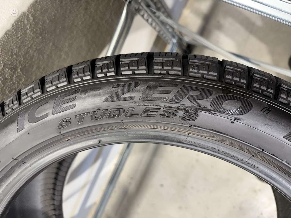 Pirelli Ice zero, winter 235/45 R18