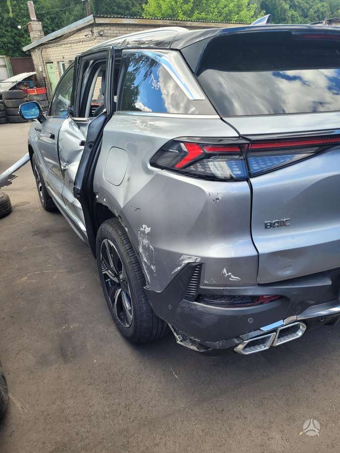 Baic X75