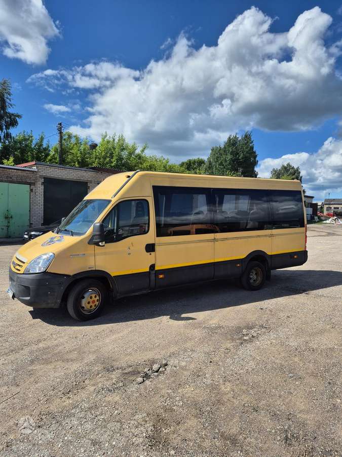 Iveco 50c15, keleivinis mikroautobusas