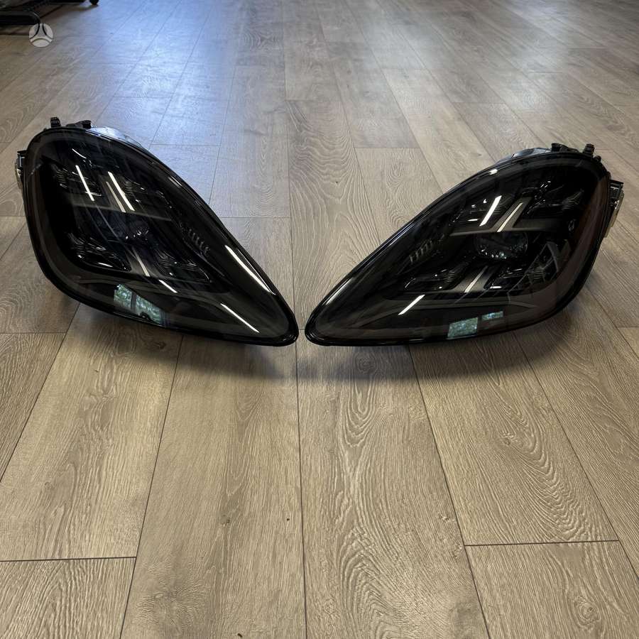 Porsche Cayenne žibintai