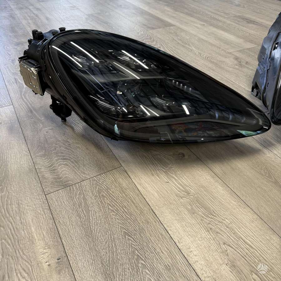 Porsche Cayenne фары