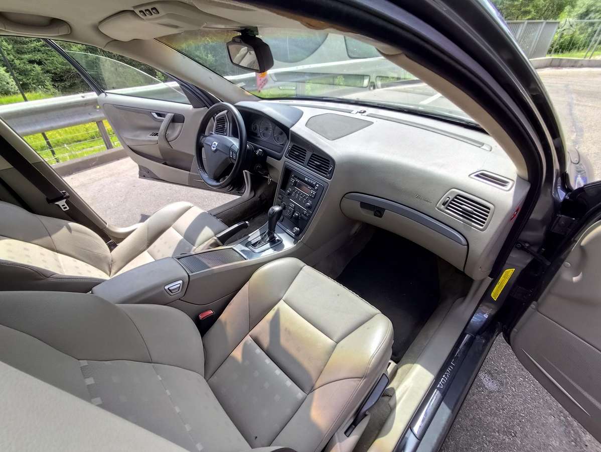 Volvo S60, 2.0 l., Седан