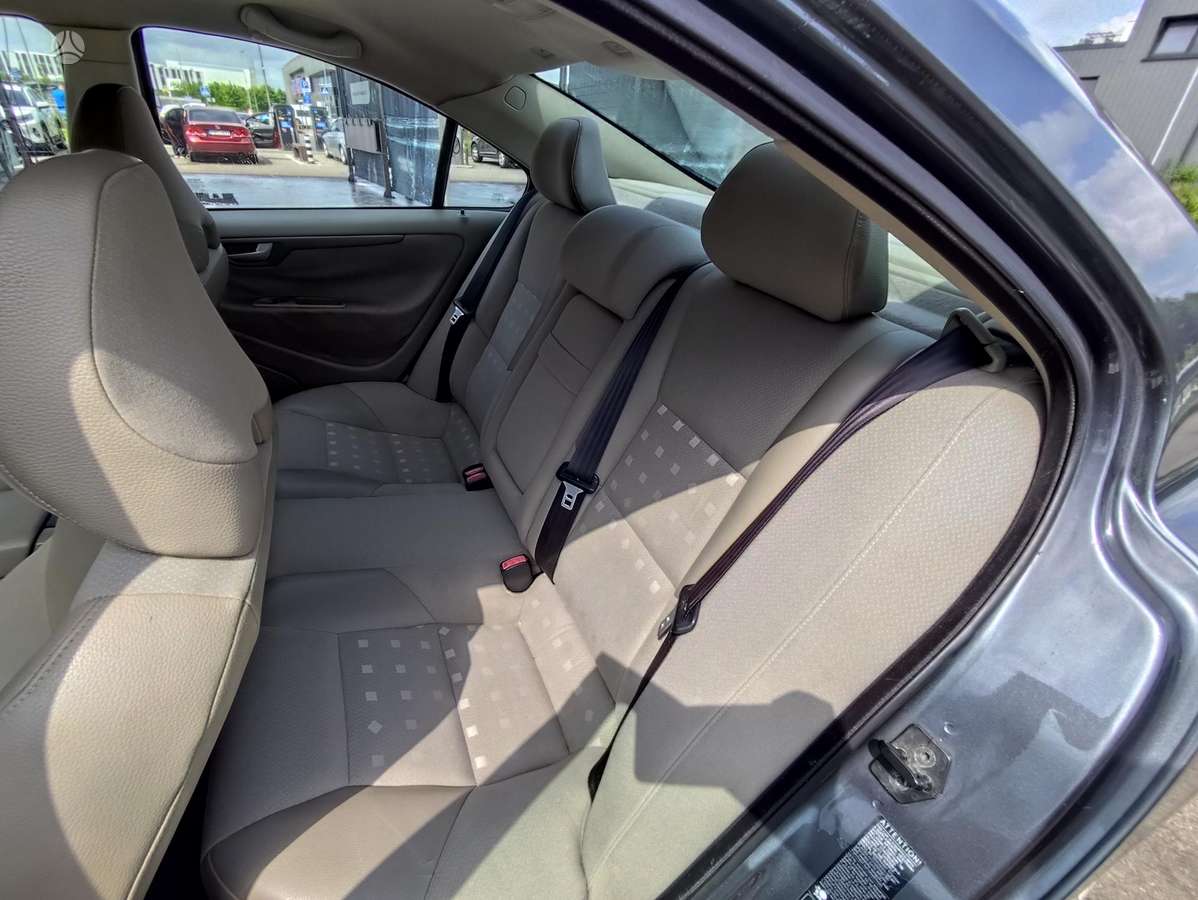Volvo S60, 2.0 l., Седан