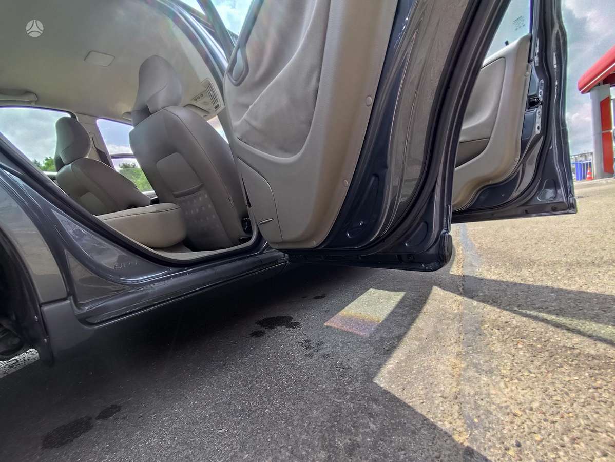 Volvo S60, 2.0 l., Седан