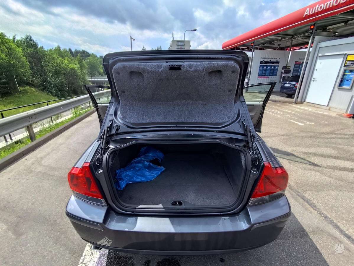 Volvo S60, 2.0 l., Седан