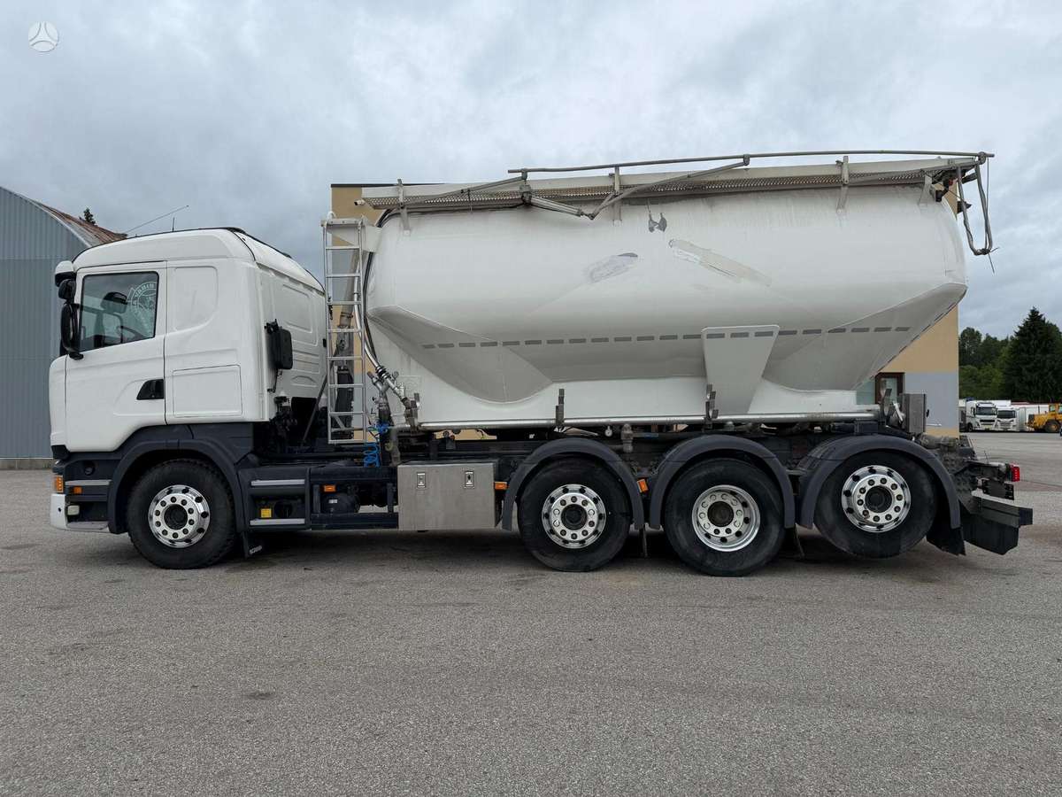 Scania R490, milk trucks