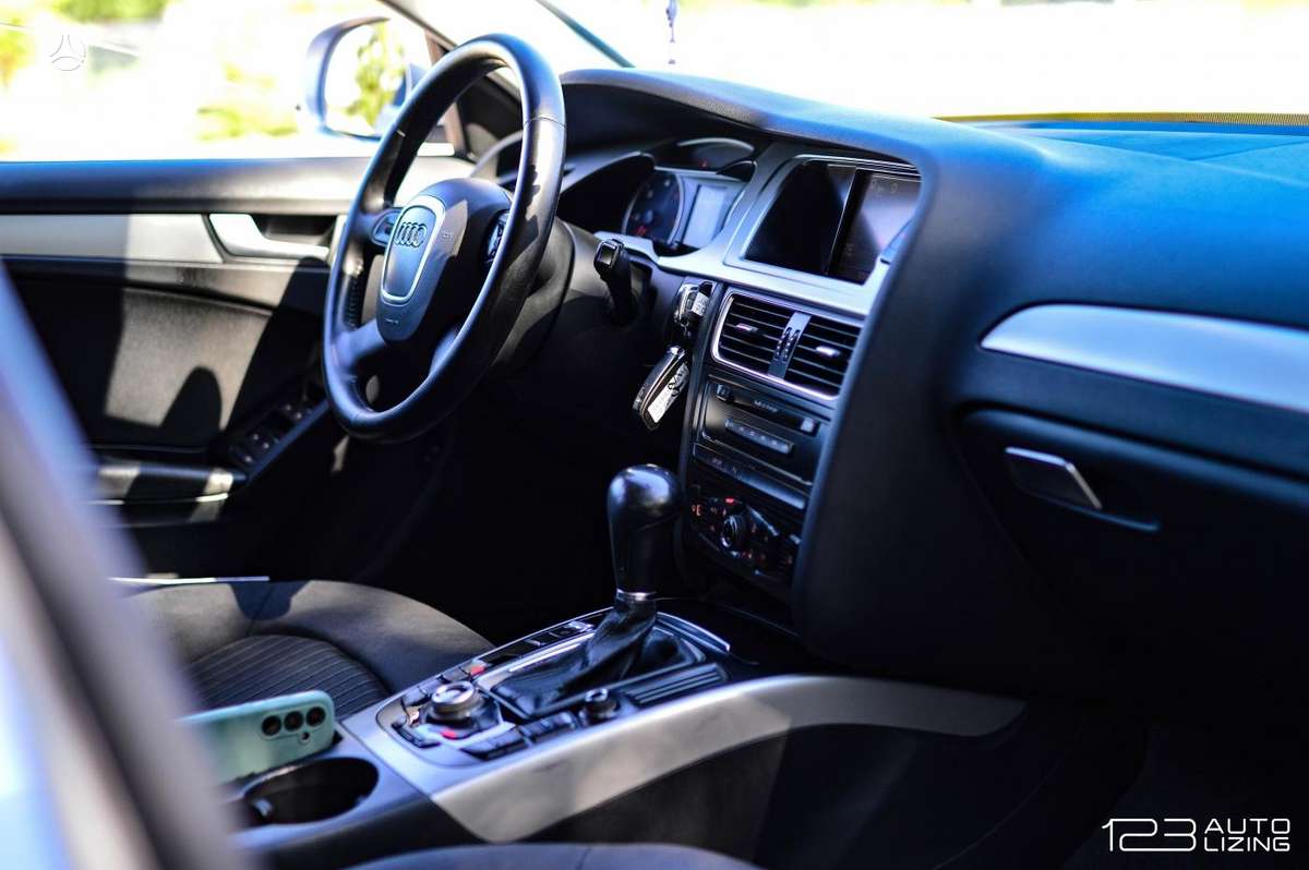 Audi A4, 2.0 l., Универсал