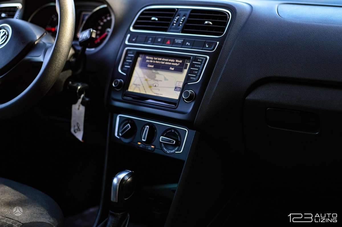 Volkswagen Polo - 11