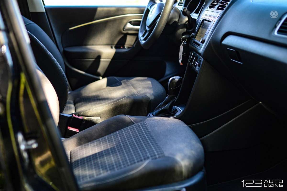 Volkswagen Polo - 12