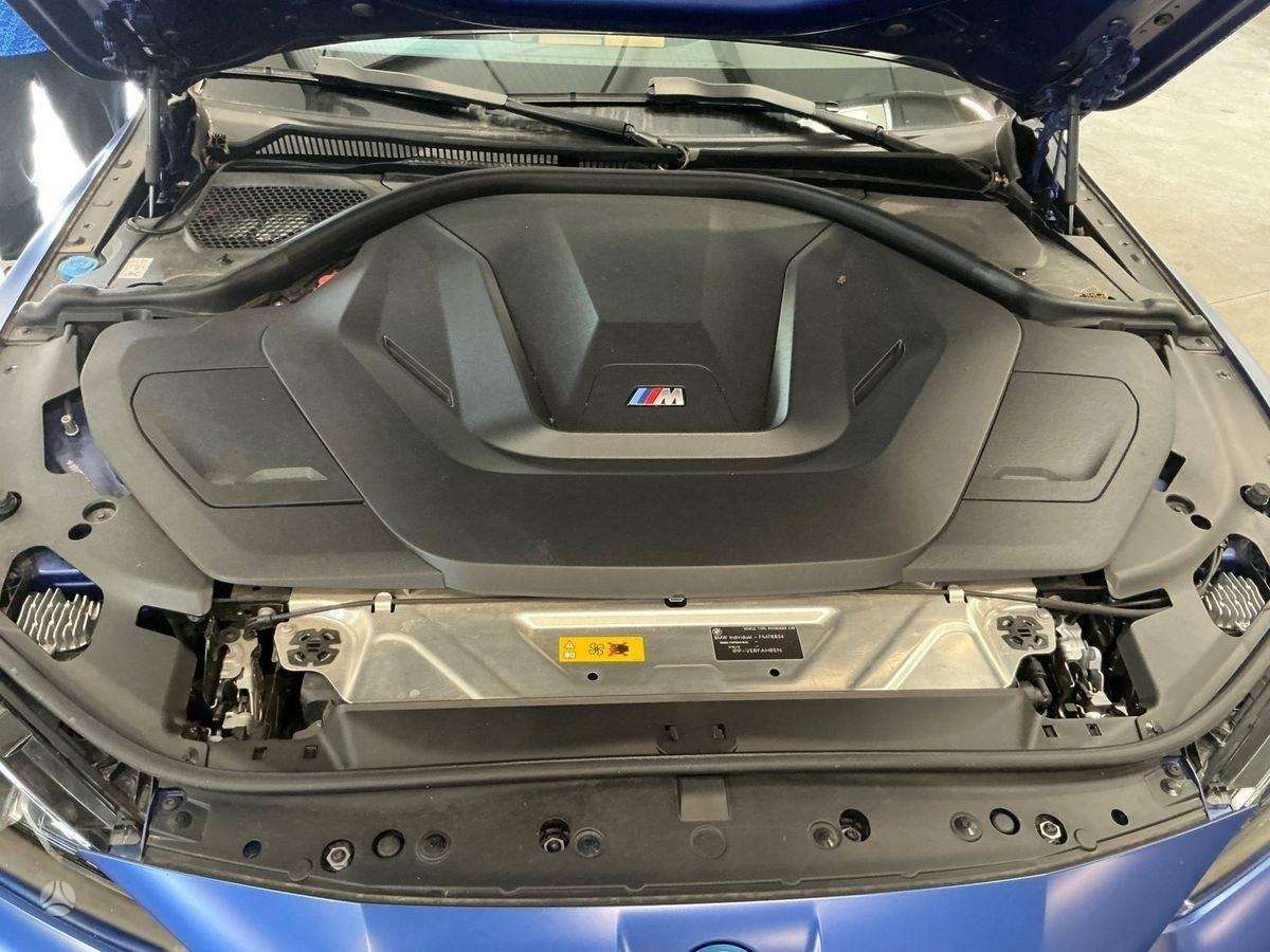 BMW i4, sedanas