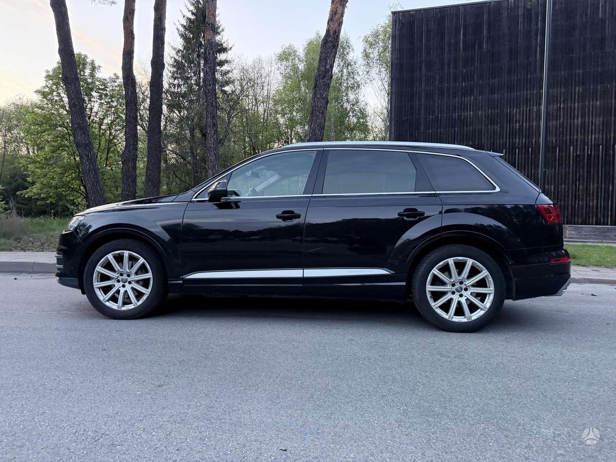 Audi Q7, 3.0 l., off-road / crossover