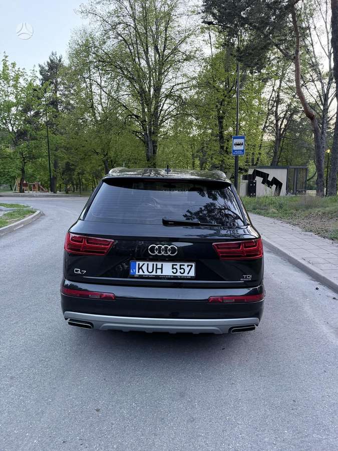 Audi Q7, 3.0 l., off-road / crossover