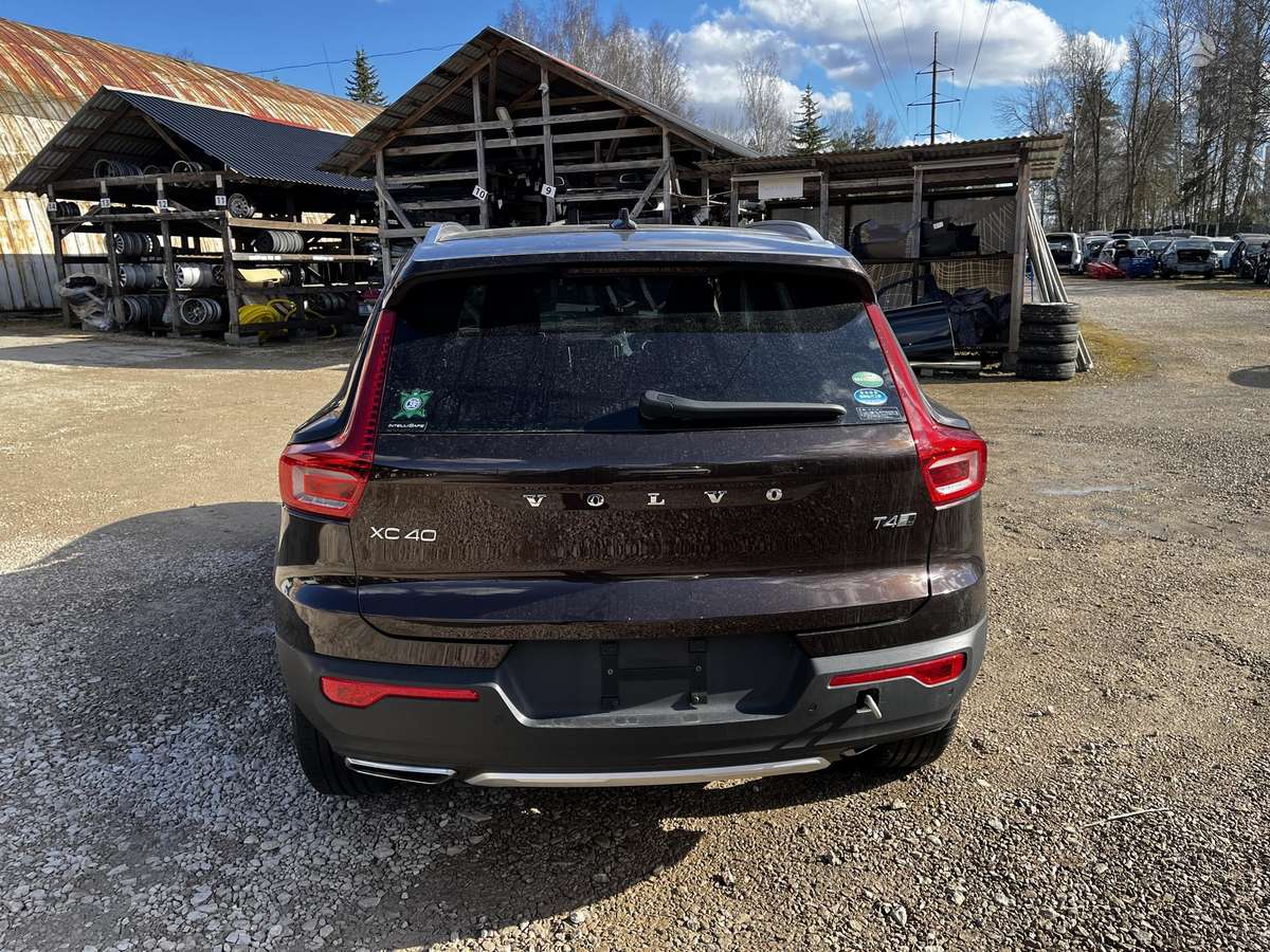 Volvo XC40, 4384, по частям