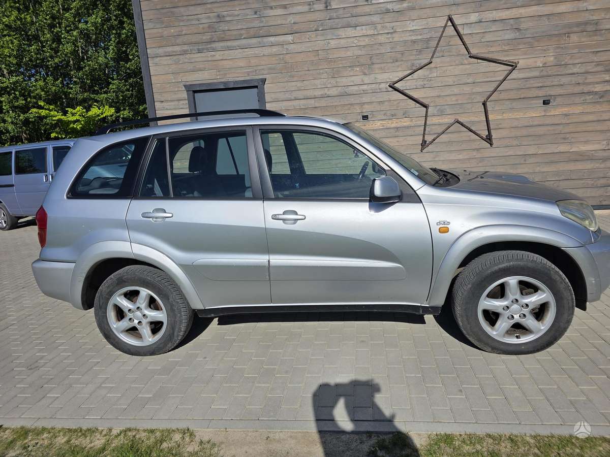 Toyota RAV4 - 2